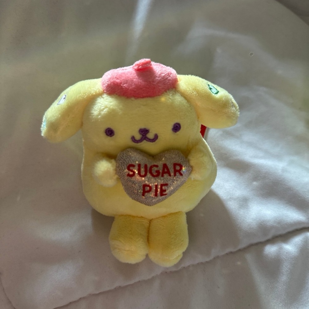 Hello Kitty and Friends x Sweethearts - Picture 2 of 4